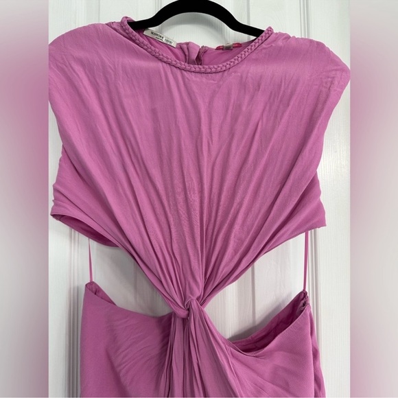 Scotch & Soda
Draped Midi Dress - Picture 4 of 6